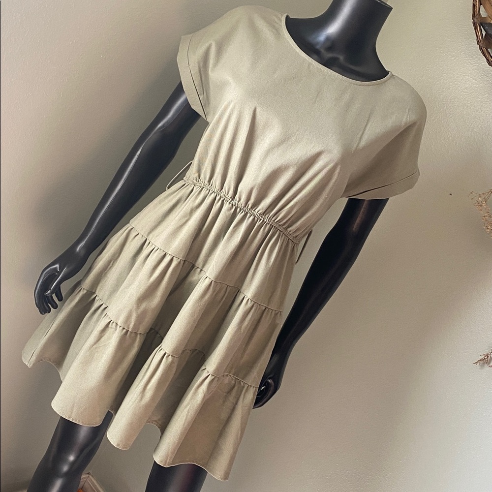 Mine Olive Tiered Dress with Short Sleeves - Picture 4 of 11